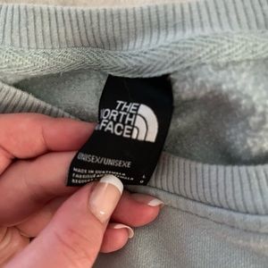 NORTH FACE SWEATSHIRT